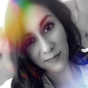 Meet your Posher, Leticia